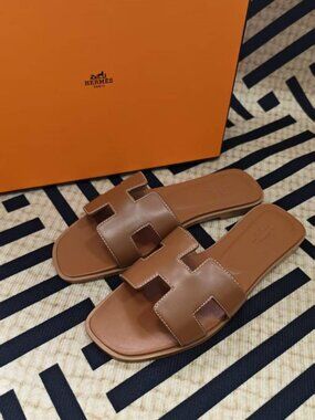 Hermes Women's Brown Authentic Sandals